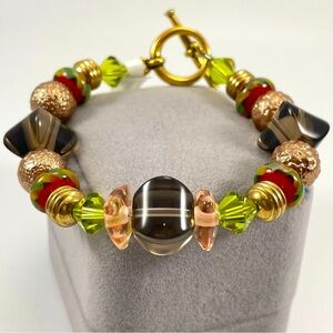 Beautiful Gold Tone Unsigned Artisan Glass Beaded Toggle Clasp Bracelet
